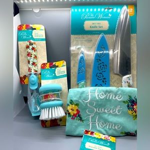 New Pioneer Woman Sweet Rose set